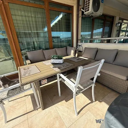 Apartament Ys *