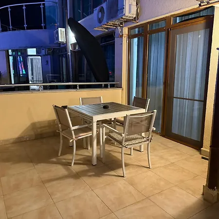 Ys * סאני ביץ'