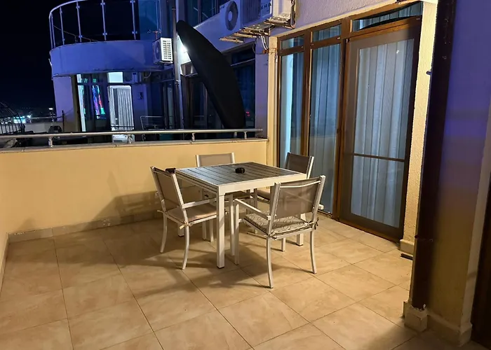 Ys * Σάνι Μπιτς